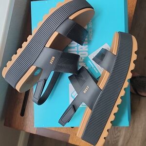 Reef Vista High Water Platform Sandals
